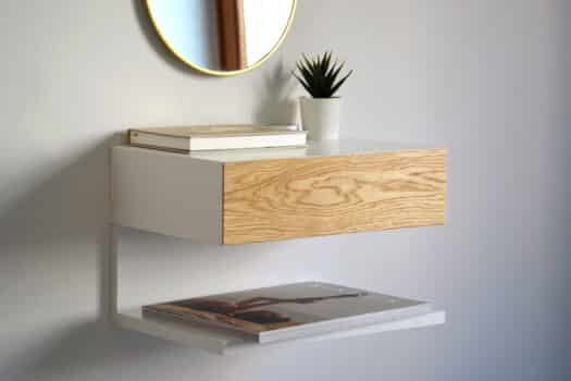Wandmontage Nachttisch aus Eiche minimalistisch mit Spiegel